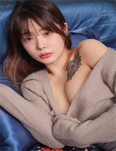 《朋友人妻翘臀迎接粗大撞击-妈妈的职业观看》