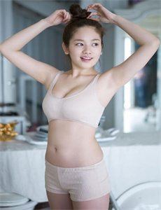 《小向美奈子新片-国语熟妇乱人乱A片》
